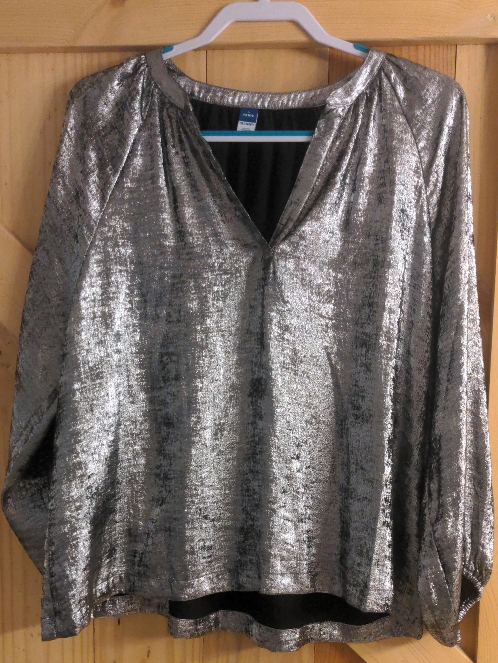Old Navy Metallic Silver V-Neck Long Sleeve Blouse